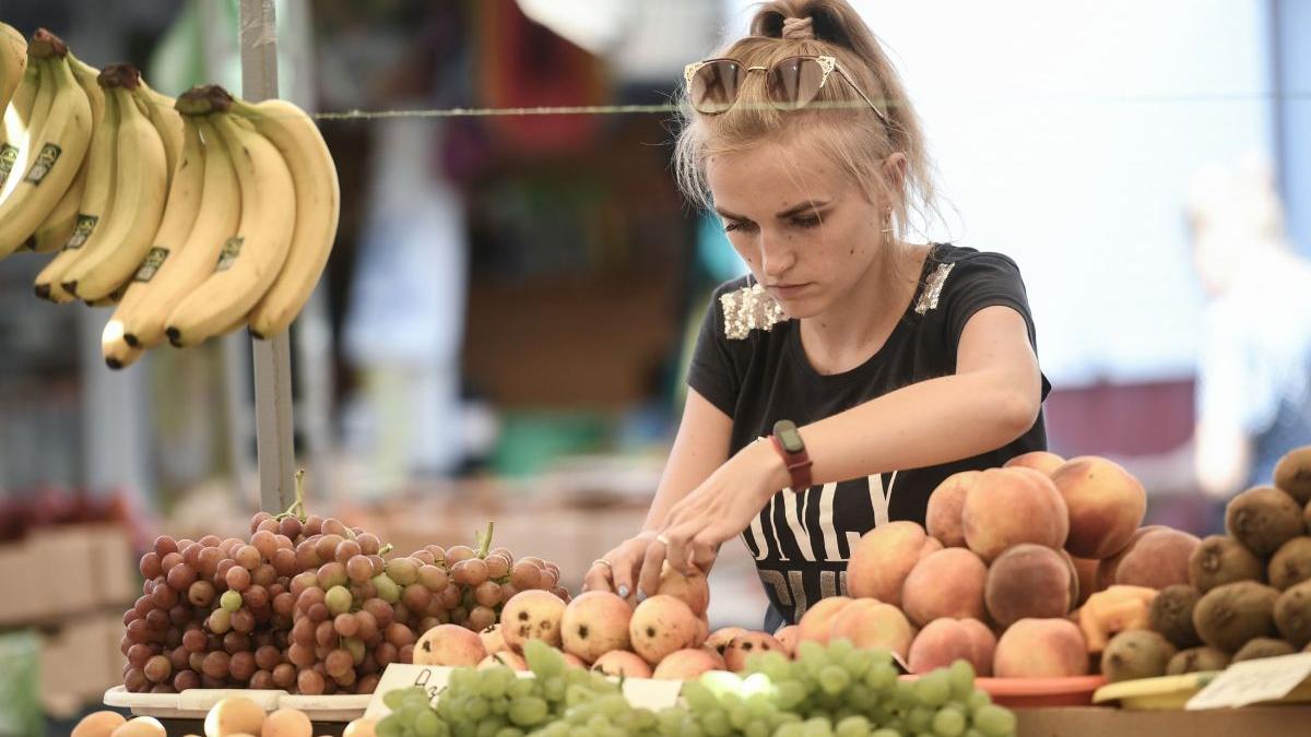 patron roman disperat oameni seriosi munca minciuni