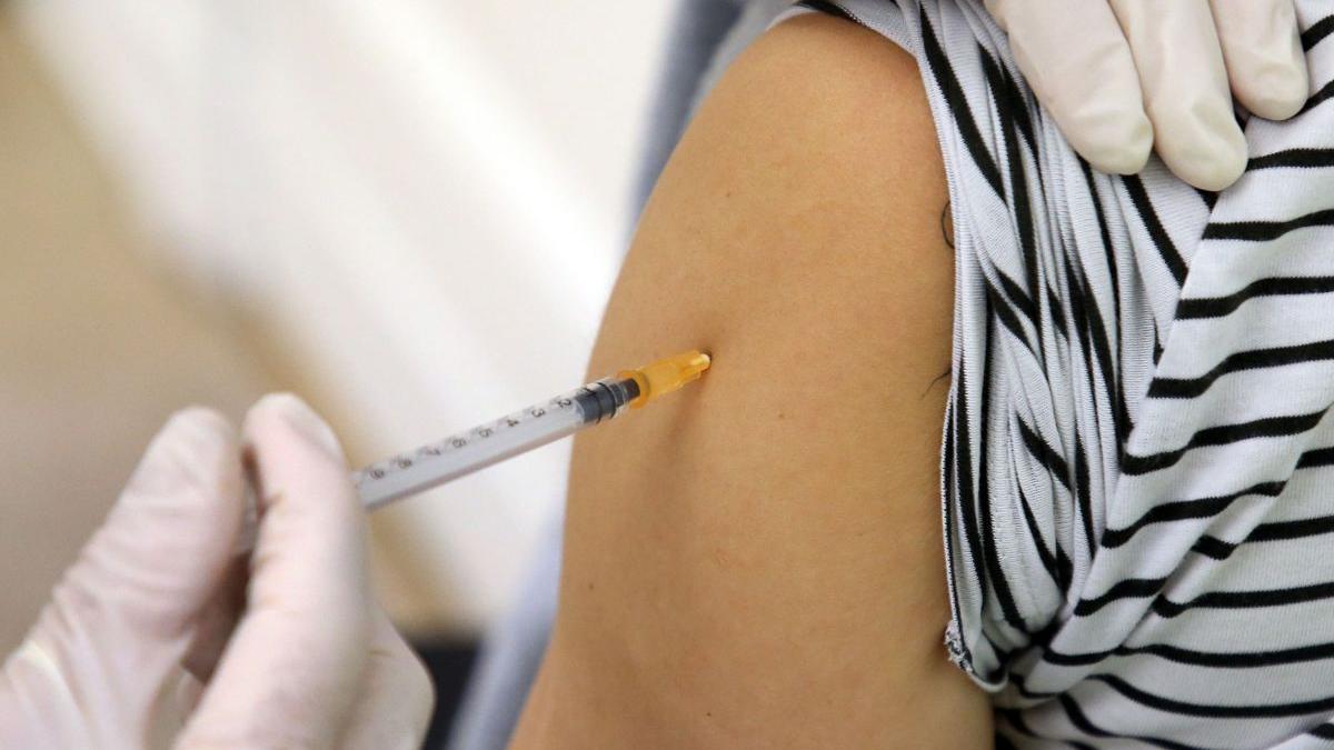 facias lupta romani reactii adverse severe vaccinare anti covid despagubiri
