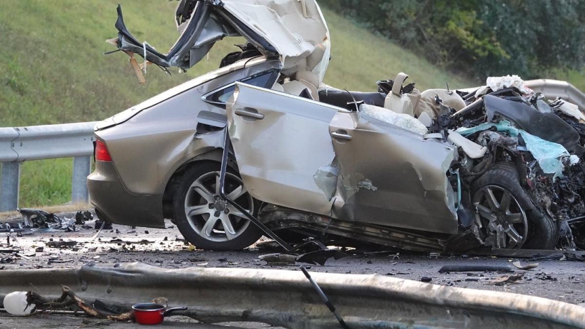 imagini socante loc accident a murit valentin illes sosea ungaria