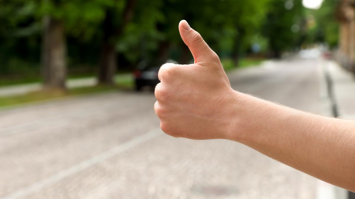 adolescent gorj agresat necunoscut fara permis