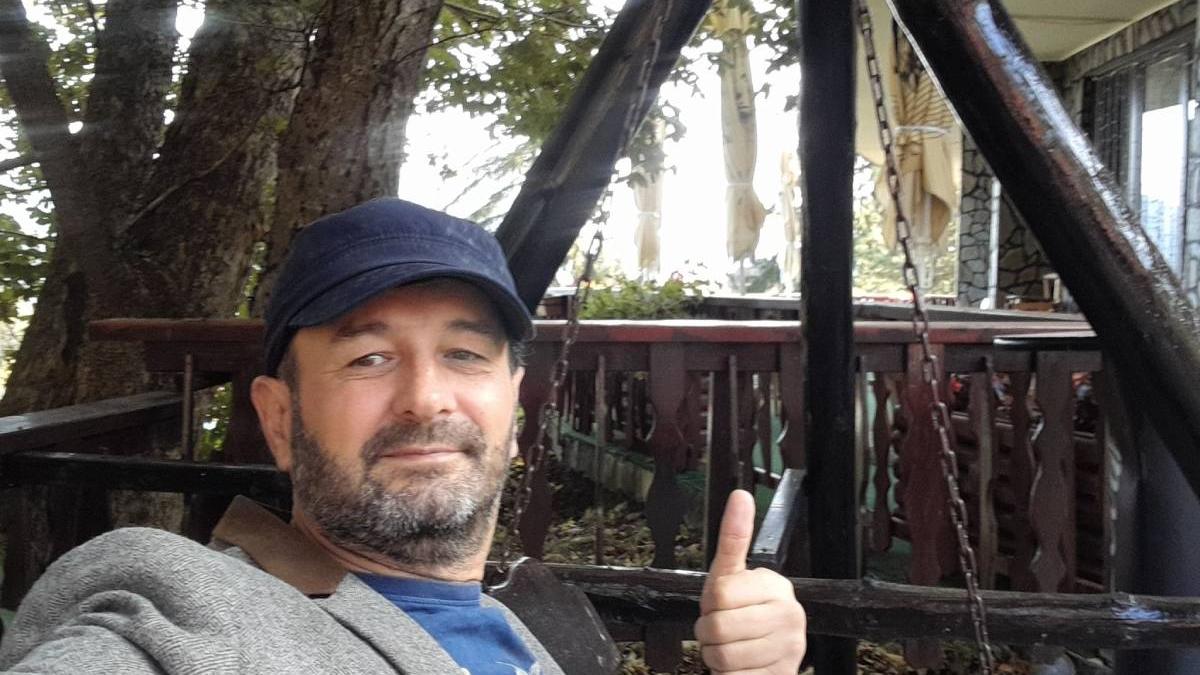 poveste scriitor roman intors romania 20 ani spania