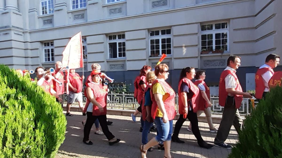 postasi protest ministerul cercetarii inovarii digitalizarii