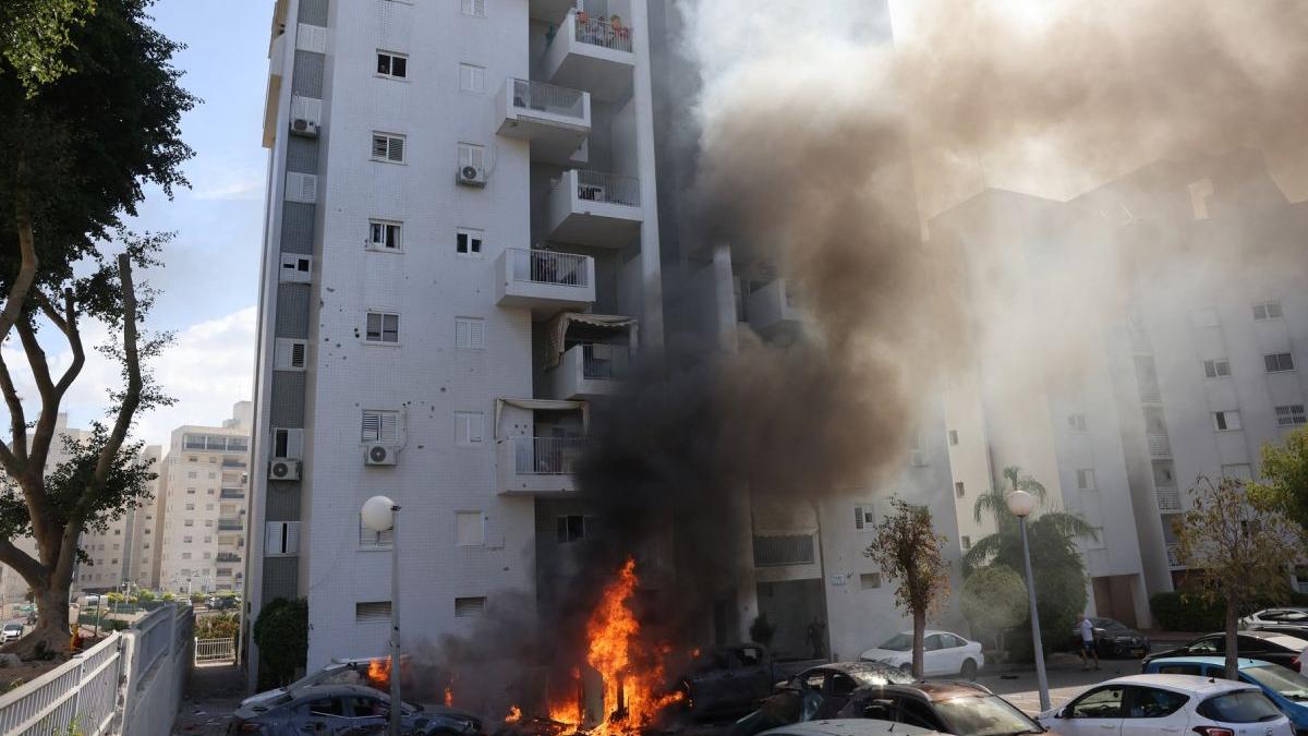 mae doua curse tarom luat israel 346 romani straini