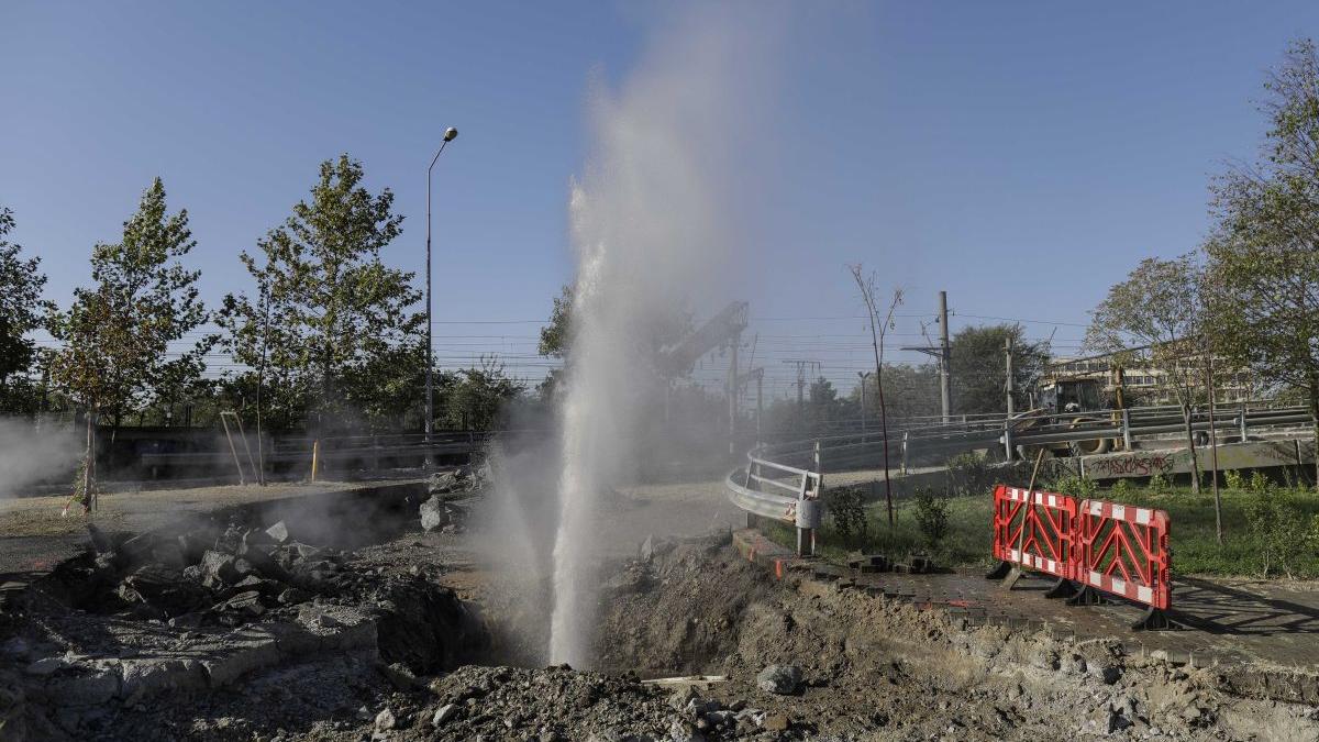 accident santier podul grant muncitori gaurit conducta apa