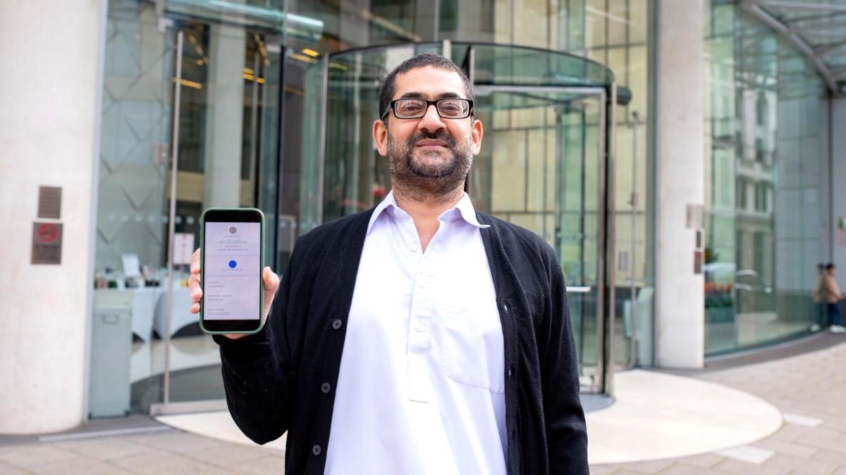 barbat 1 euro cont s a trezit peste noapte 140 000 banca sa pastreze banii