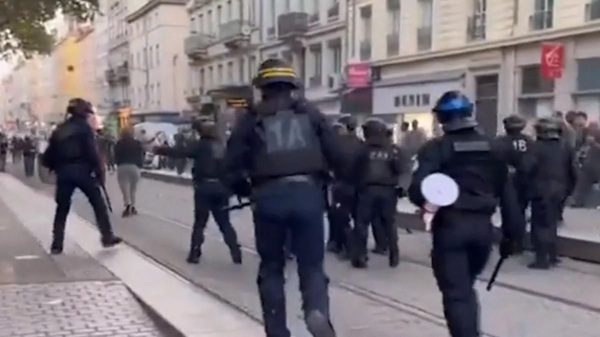 nivel inalt alerta terorista mae atentionare de calatorie romani franta