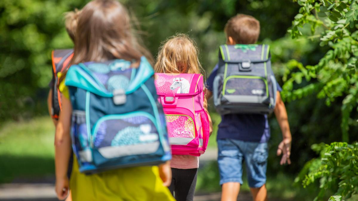 fumat interzis in apropierea scolilor si a statiilor de transport in comun