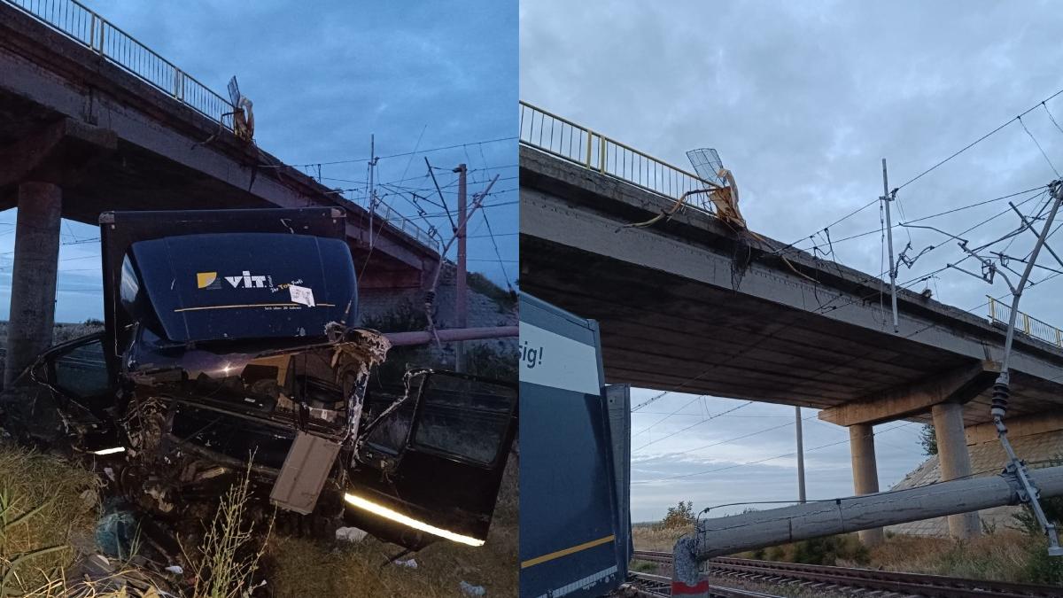 tir cazut pod cale ferata dn2 circulatie feroviara oprita
