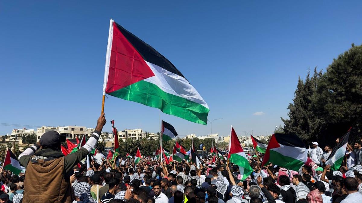 multimi de oameni iordania granita israel al treilea front arme