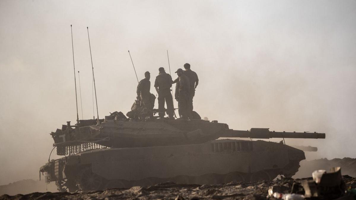 radu tudor invazia israeliana toata fasia gaza impartita in doua egipt maseaza trupe blindate