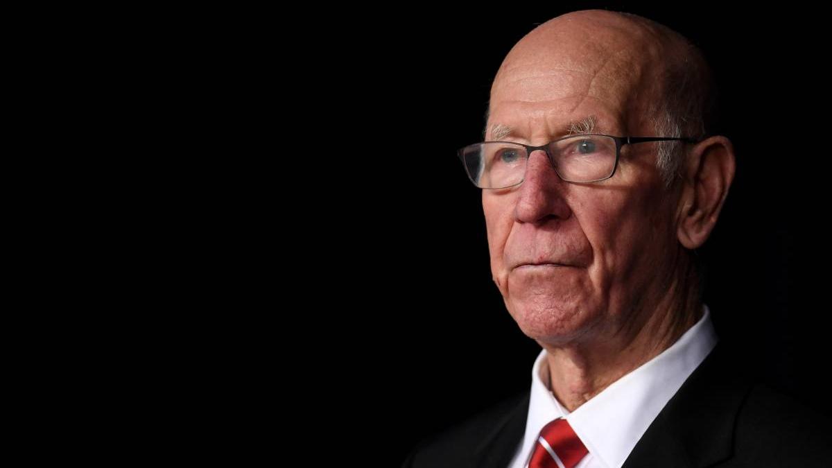 sir bobby charlton murit legenda manchester united