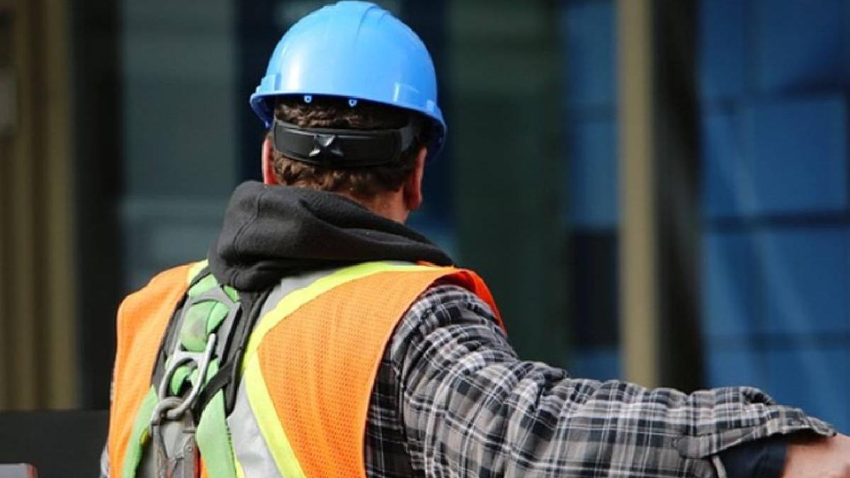 muncitori cazut inaltime schela improvizata