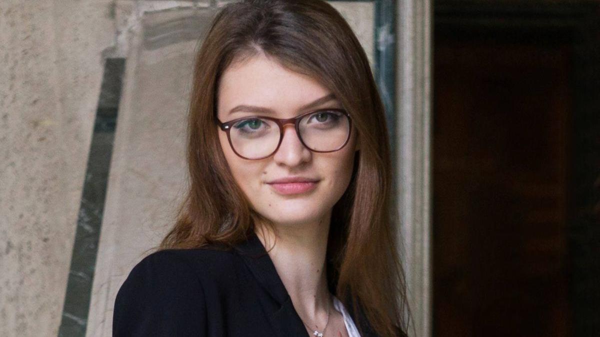 romanca angajata blackrock cel mai mare administrator bani lume sabina horga