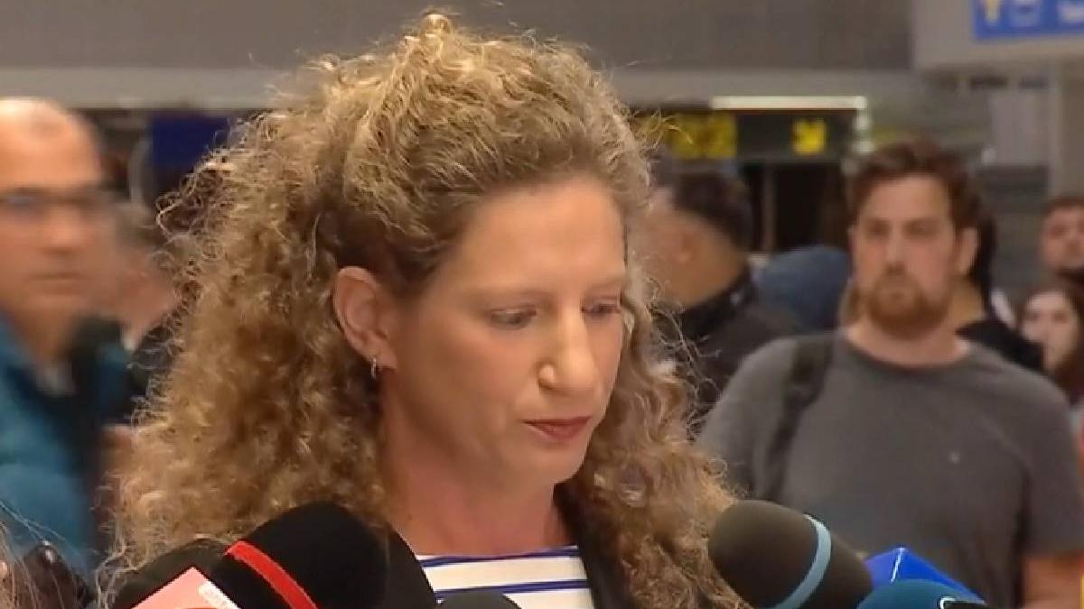 sotia romanului aflat mainile teroristilor strigat ajutor sosire tara