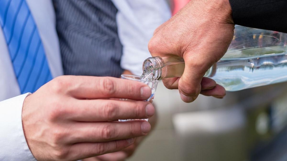 indonezia morti alcool contrabanda nunta