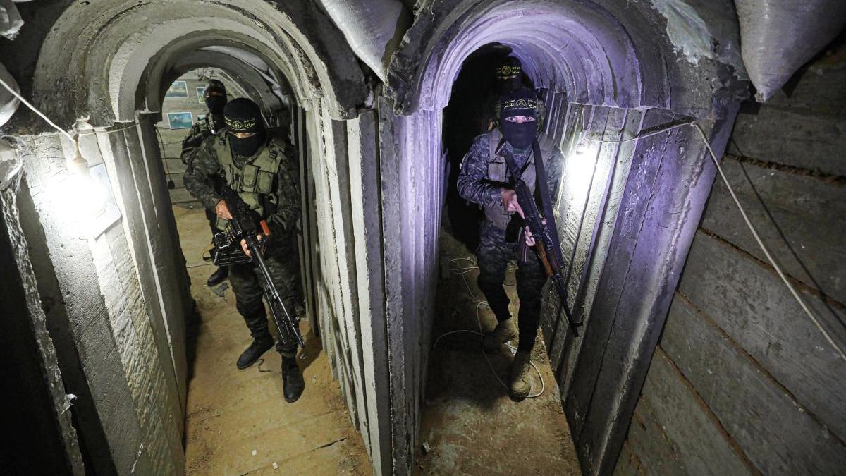 ii ingropam acolo nu mai pot sa scape israel distruge roboti tuneluri hamas gaza infanteristi