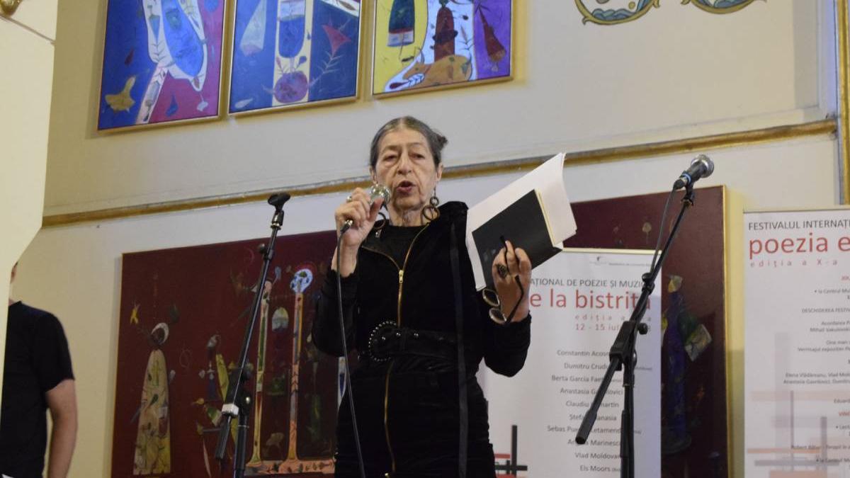 a murit angela marinescu poeta litaratura romana