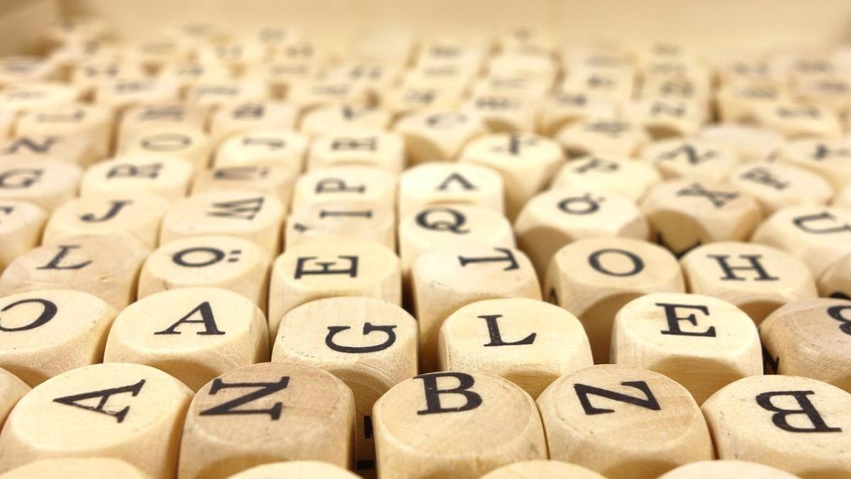 singurul cuvant limba romana se termina patru consoane kitsch