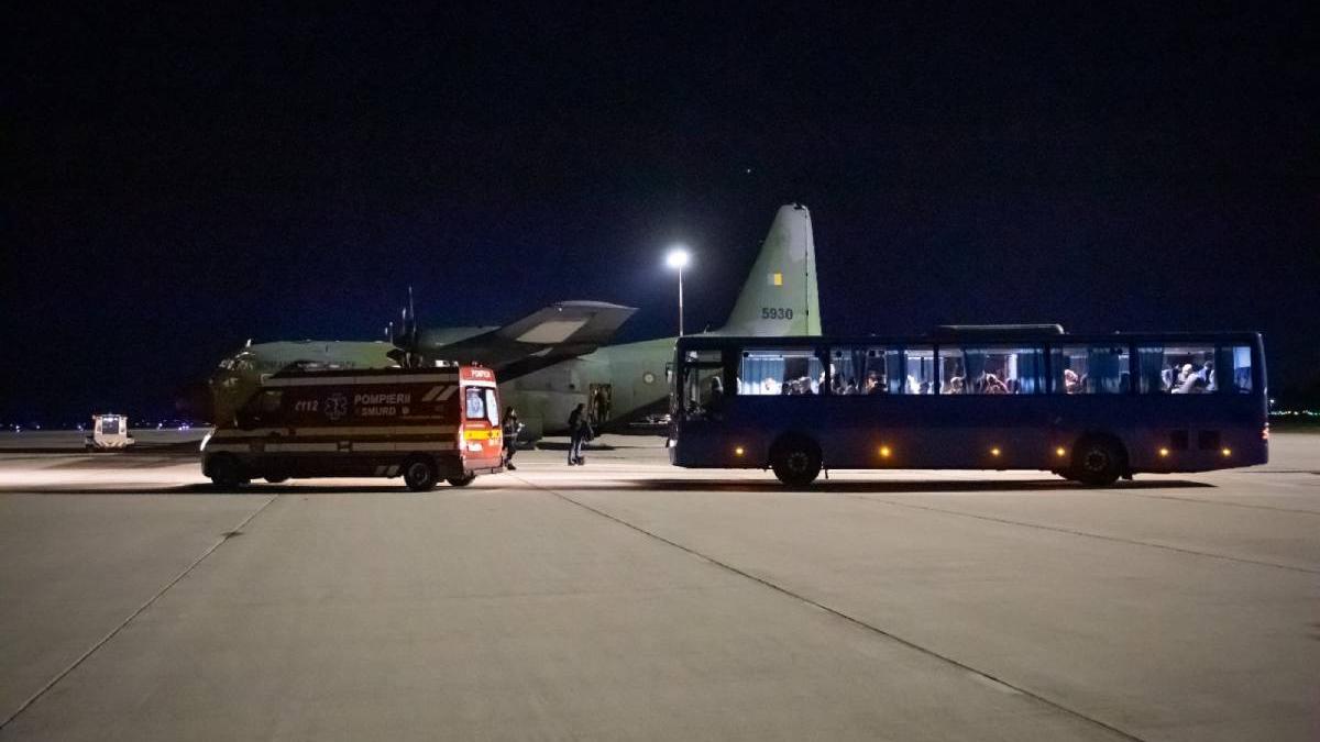 romani intorsi fasia gaza ajutoare aeroport otopeni