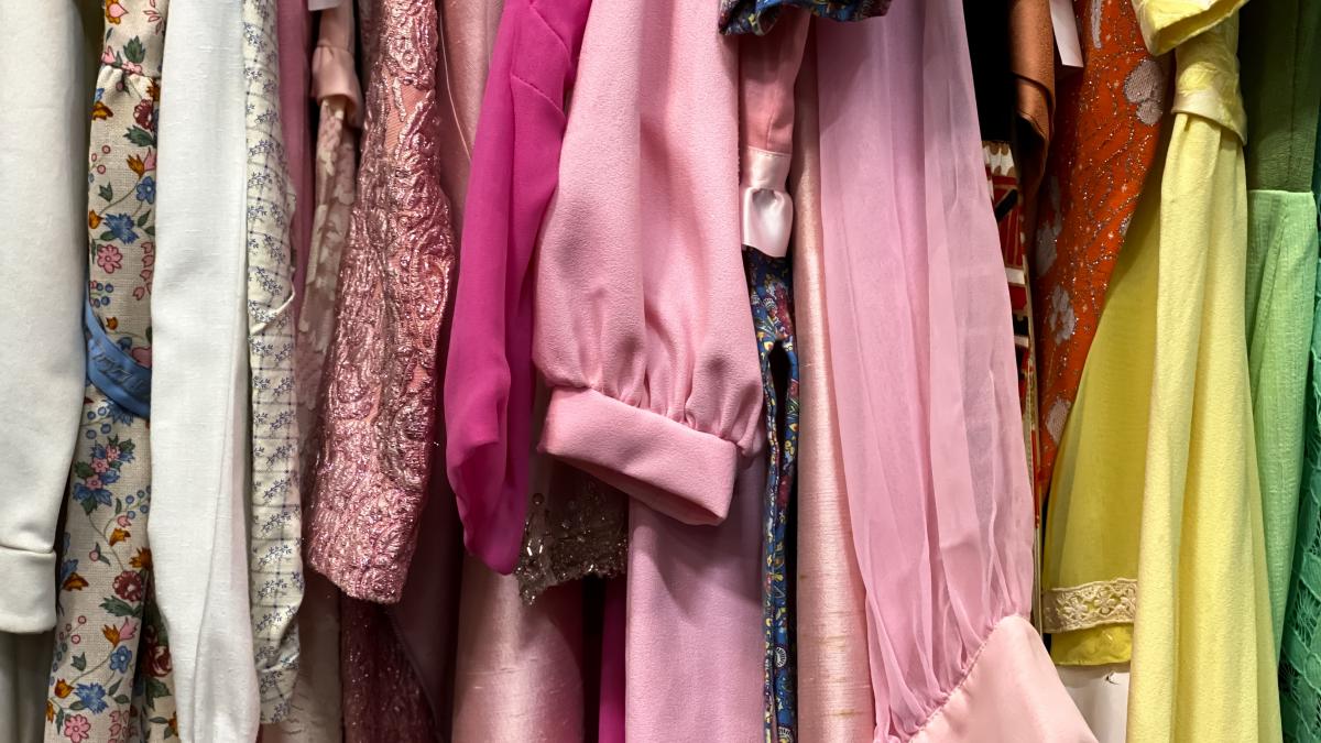 furt femeie magazin imbracaminte bucuresti