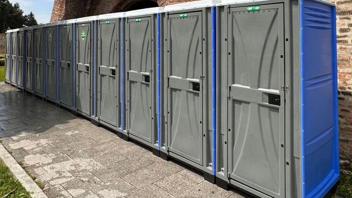 serviciul de inchiriere toalete ecologice damiprod