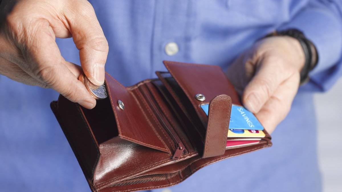 bugetari intarziere salarii bani