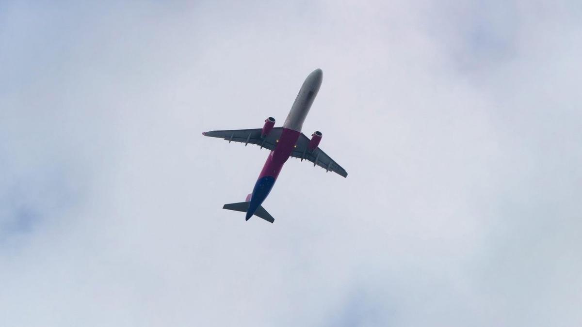 wizz air reia zboruri decembrie pret bilete 20 euro