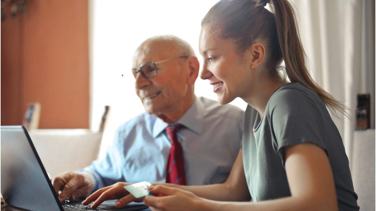 cuplu de romani arestati spania furt pensionar