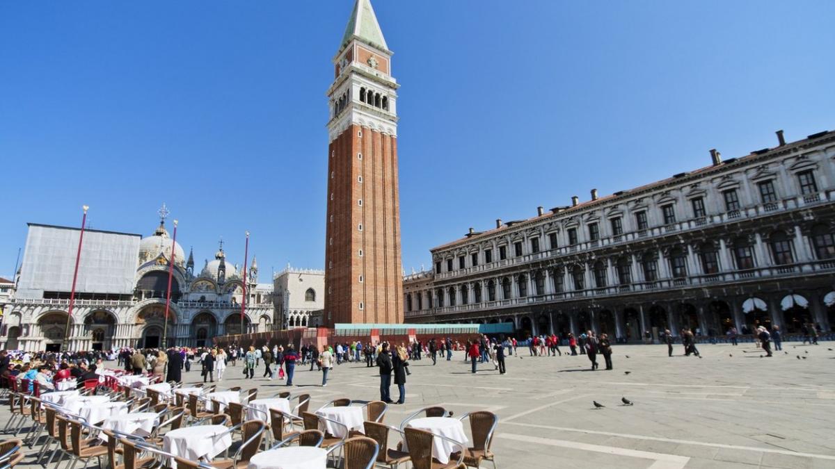 turisti spanioli venetia preturi terasa