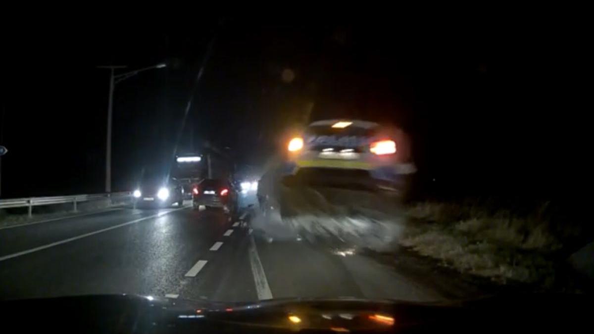 masina politie spulberata aruncata in aer sosea braila impact filmat camera de bord