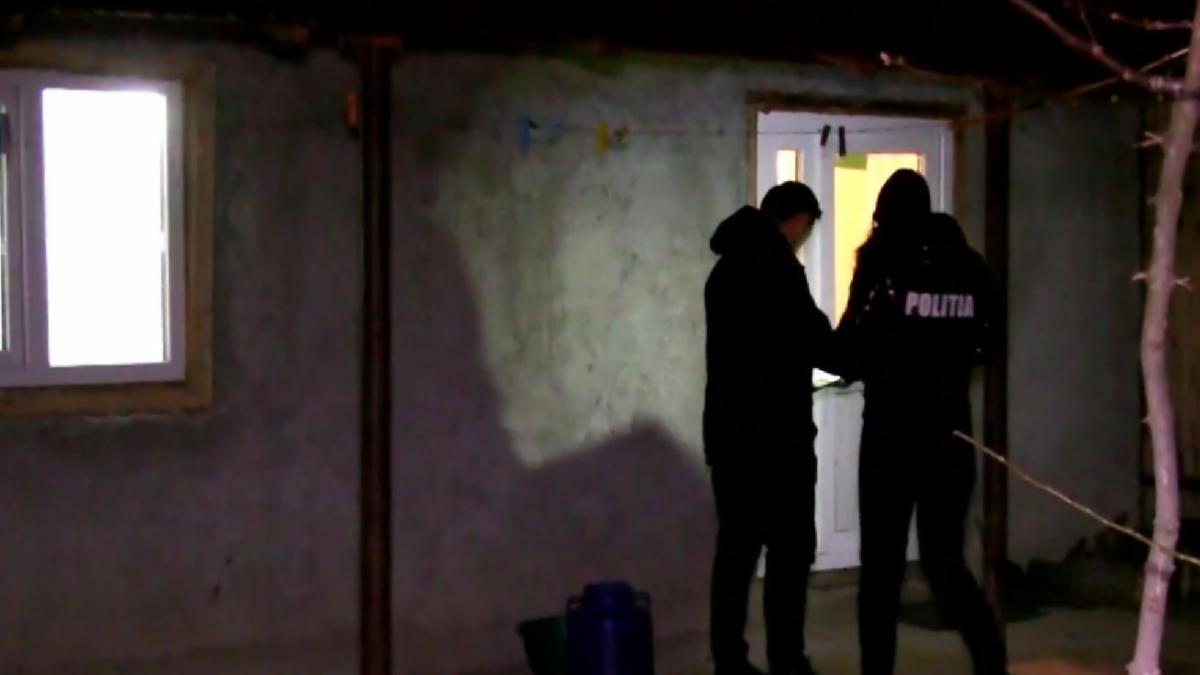 tanar vaslui atac maceta vecine razbunare tata prins politisti