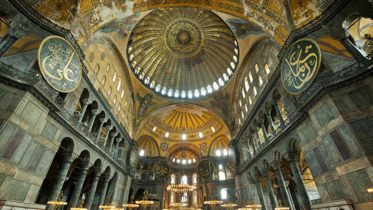 hagia sofia istanbul bucati cazute tavan
