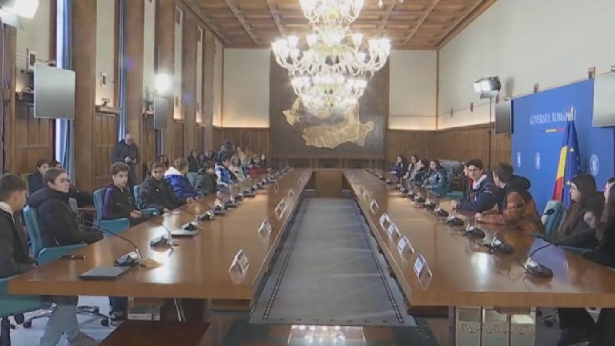 elevi olimpici alexandria vizita guvern parlament snspa