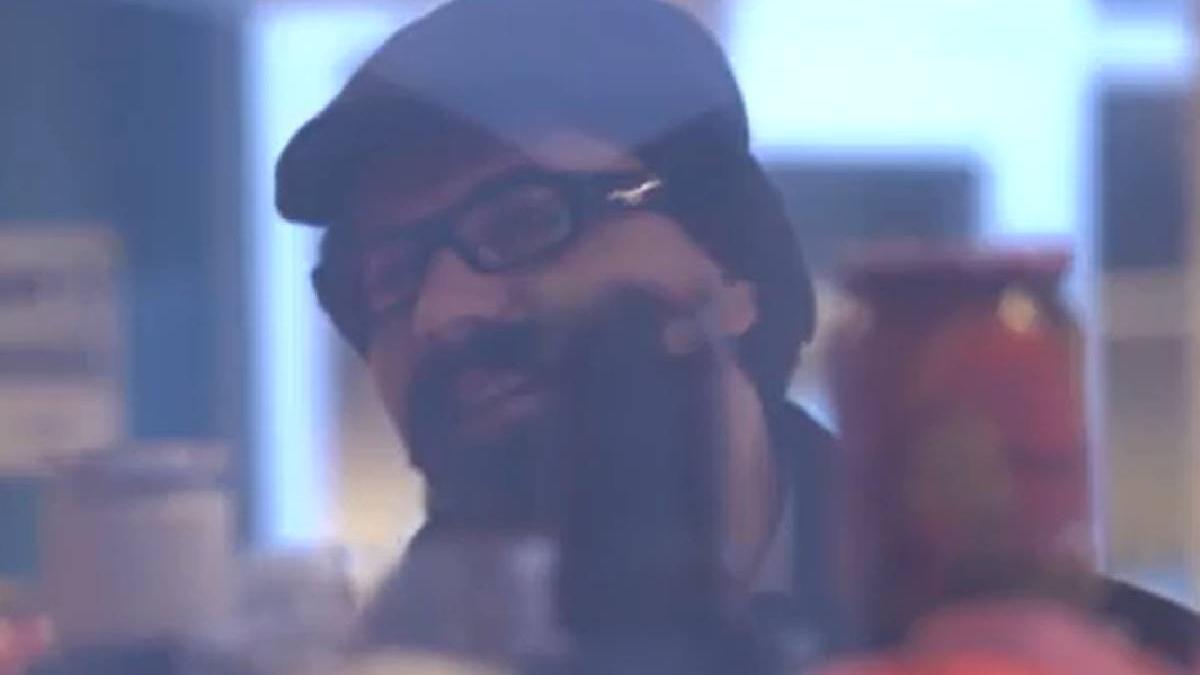 rares bogdan deghizat