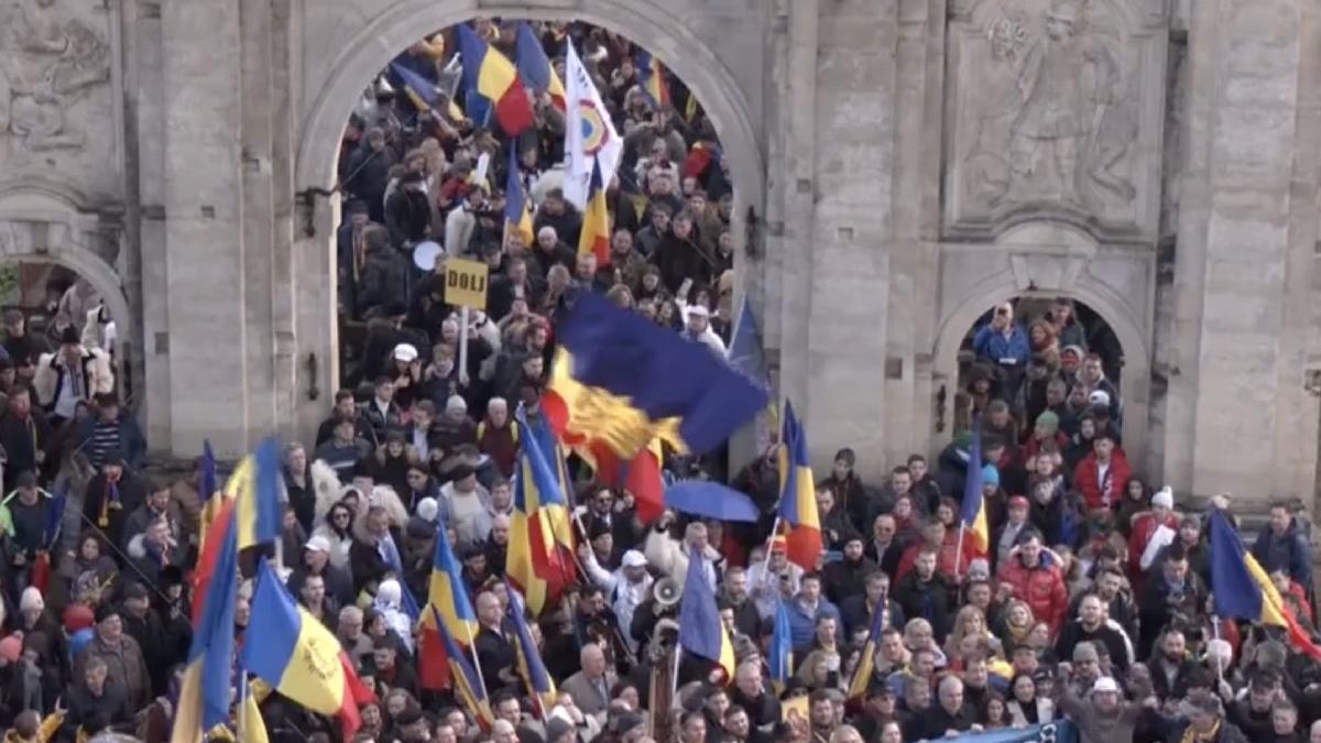 ziua nationala a romaniei sarbatorita cu mare fast toata tara