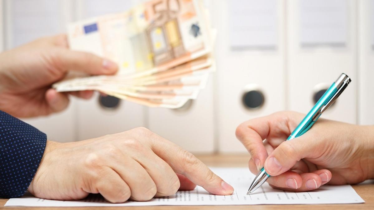 scandal bani guvern majorari salariale buget 2024 salarii profesori demnitari alocatii pensii