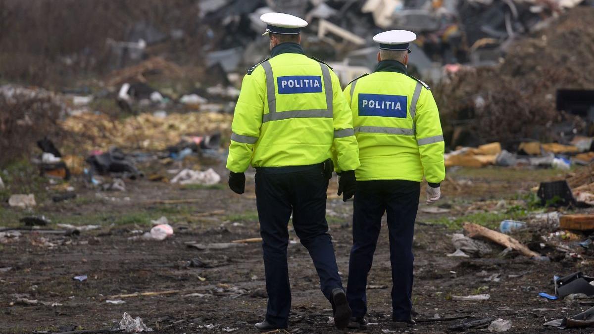 politist bucuresti transformat ospatar detinut arestul central flagrant spaga