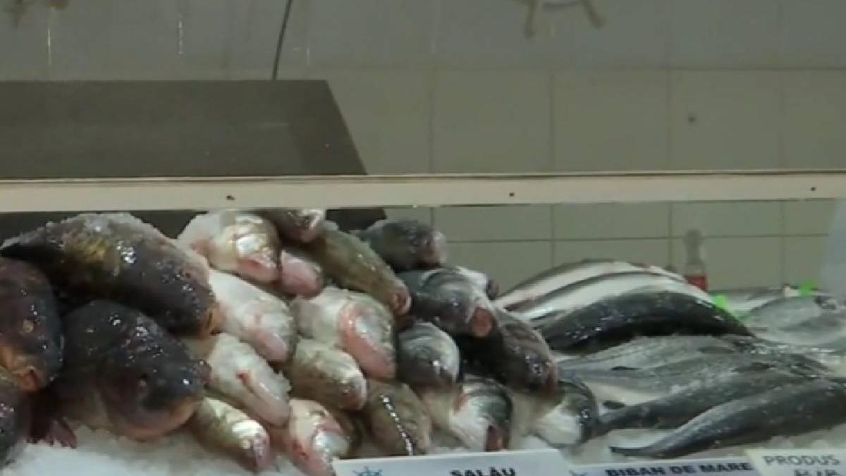 dezlegare peste post craciun oameni piete pret kilogram