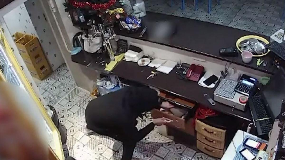 jaf surprins camere bar galati patron recompensa