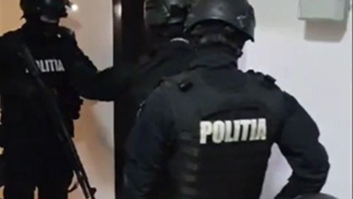 retea trafic droguri mare risc destructurata dealerii vindeau tinerilor cristal