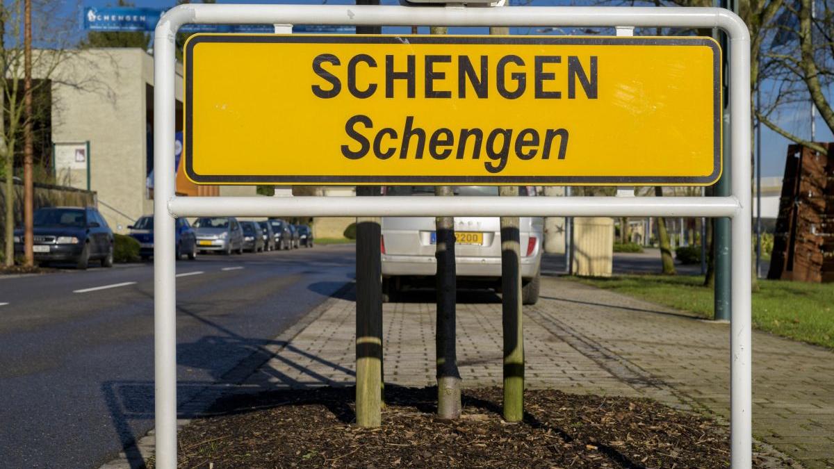 consultare nationala despre intrarea romaniei in schengen nu trebuie sa acceptam niciun fel de