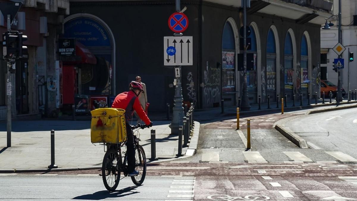 munca persoane lucreaza platforma online livratori mancare reglementate ue