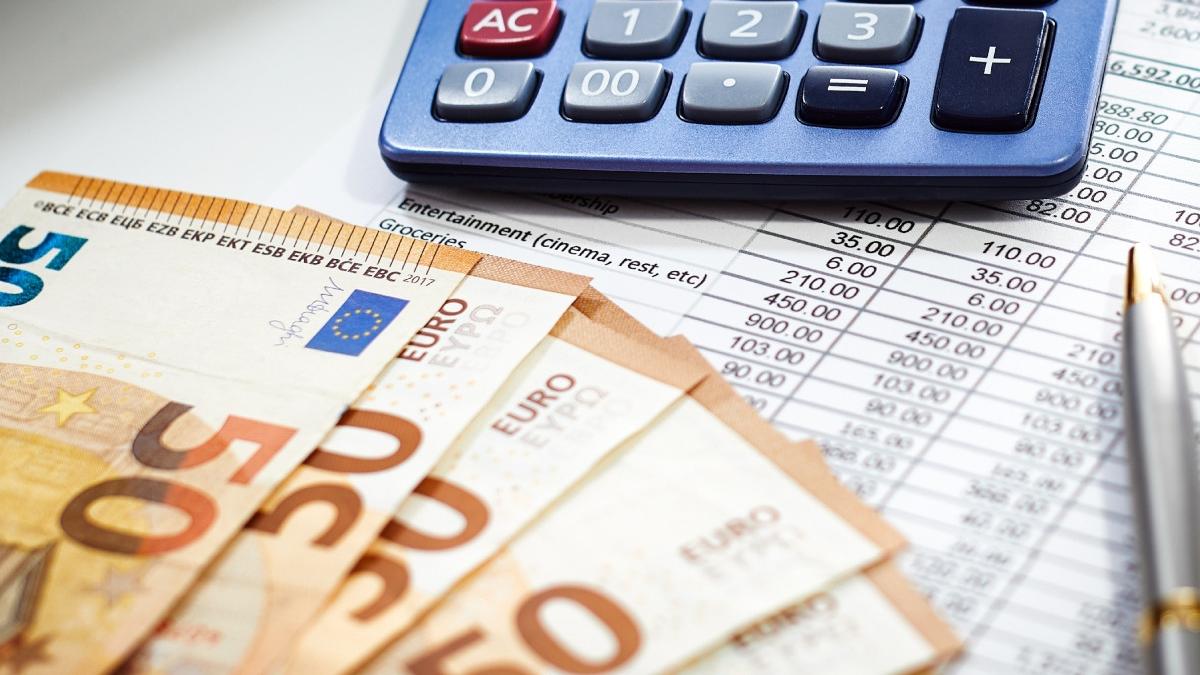 categorie angajati crestere salarii bani date ins