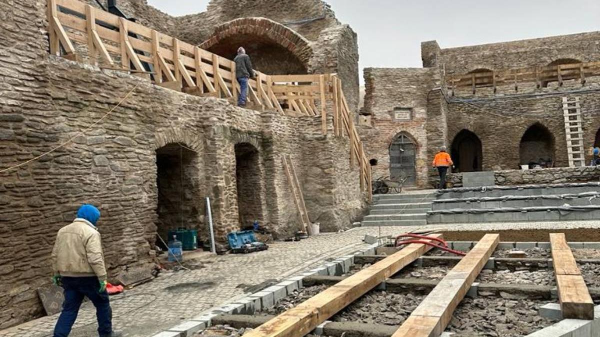 lucrari reabilitare cetatea deva scandal localnici