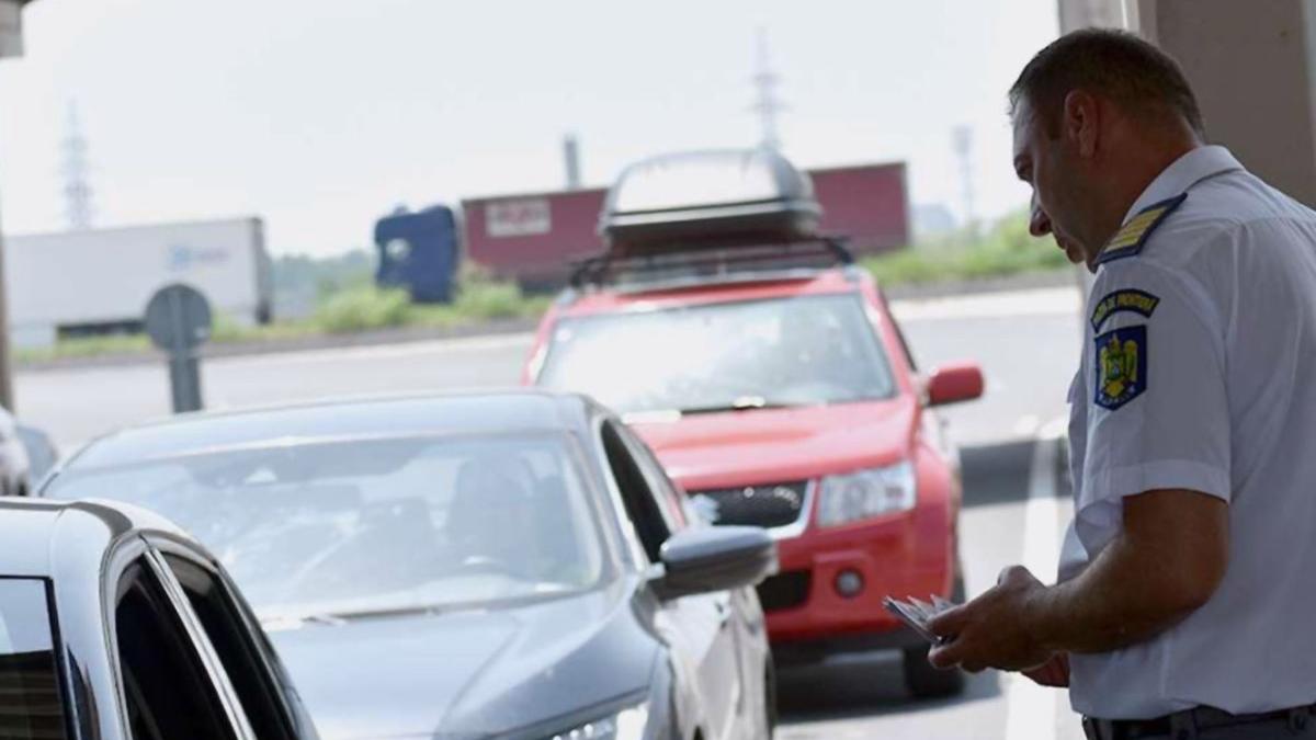 romance italia prinse cu bunuri furate autostrada