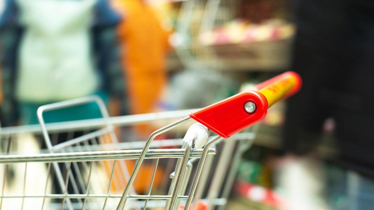 cos cumparaturi craciun bani romani scumpiri