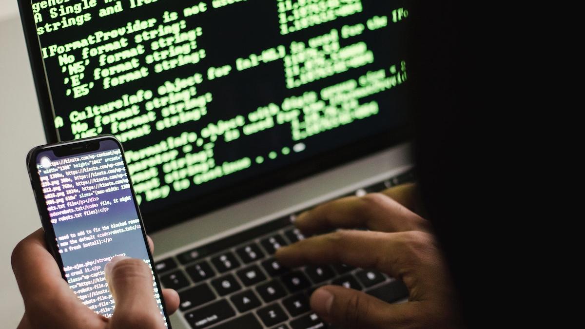 hackeri inteligenta artificiala mesaje vocale copii