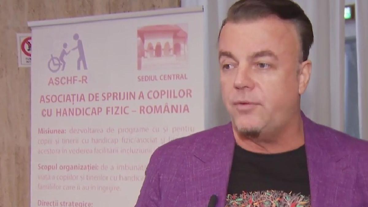 colind adrian enache bunicut rock and roll canta romani sarbatori