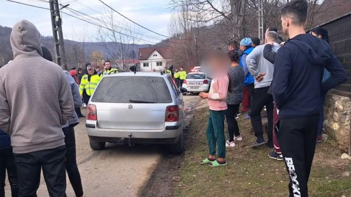 accident grav comuna arges doua fetite spulberate masina