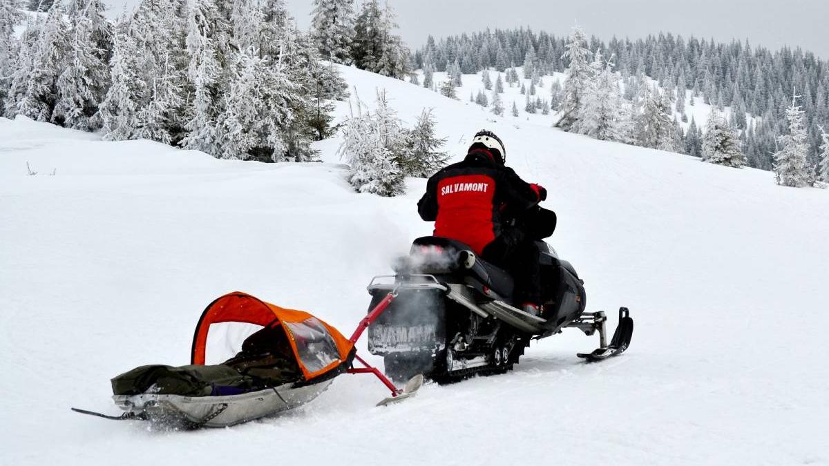 alerta risc avalansa anm grad patru muntii carpati occidentali